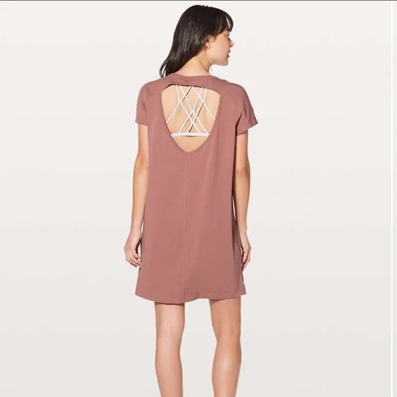 Lululemon Day Tripper Dress in Quicksand - Picture 3 of 4